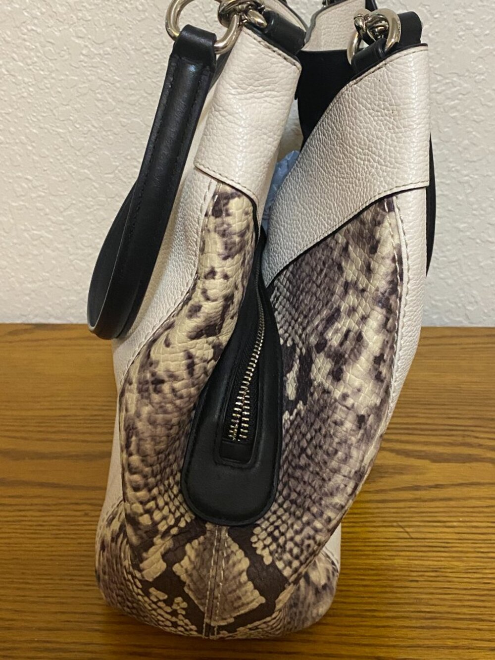 Coach Beige Leather Snake Print Trim Should Bag - Picture 5 of 7